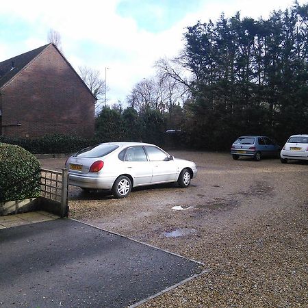 Brimar Guest House Totton Exterior photo